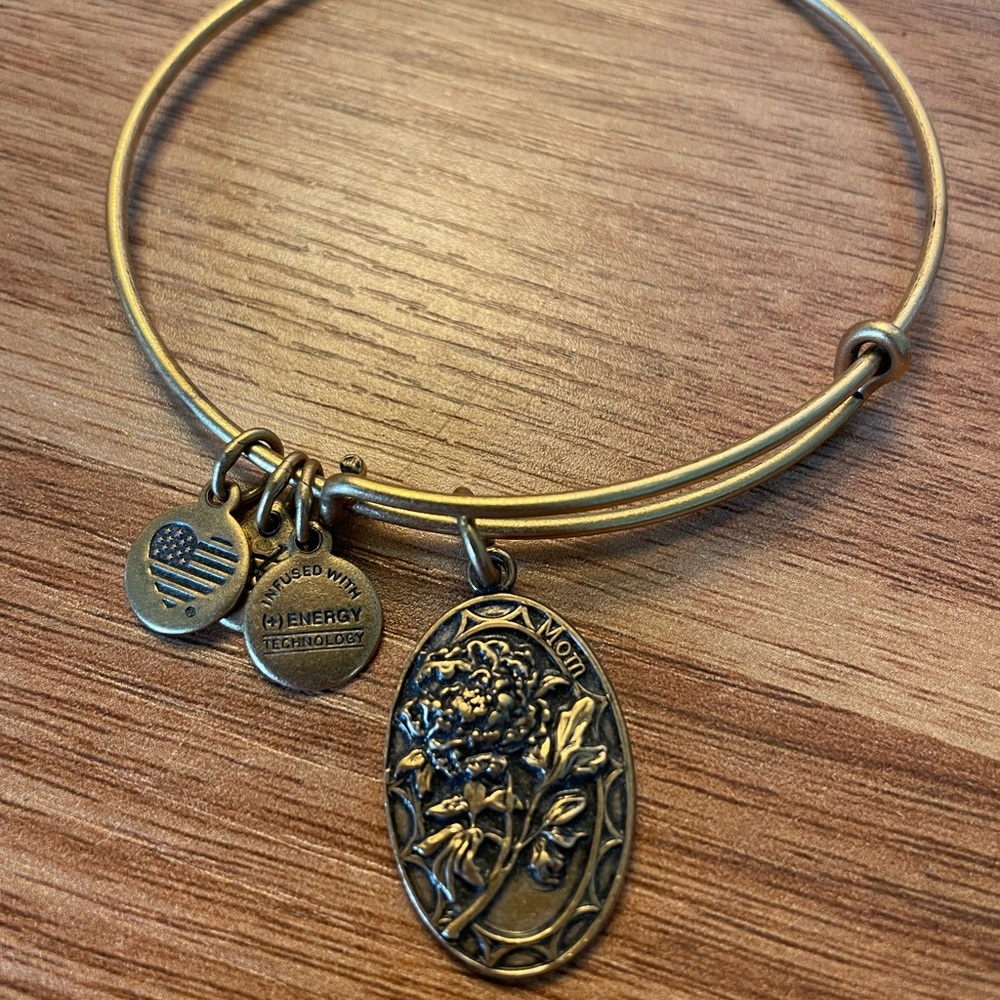 2016 Alex & Ani Mom in gold finish